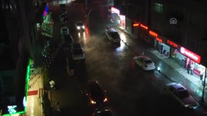 Pendik'te Şiddetli Sağanak ve Fırtına