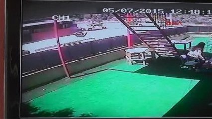 Bursa'da Motosiklet, Otomobile Çarptı: 1 Yaralı