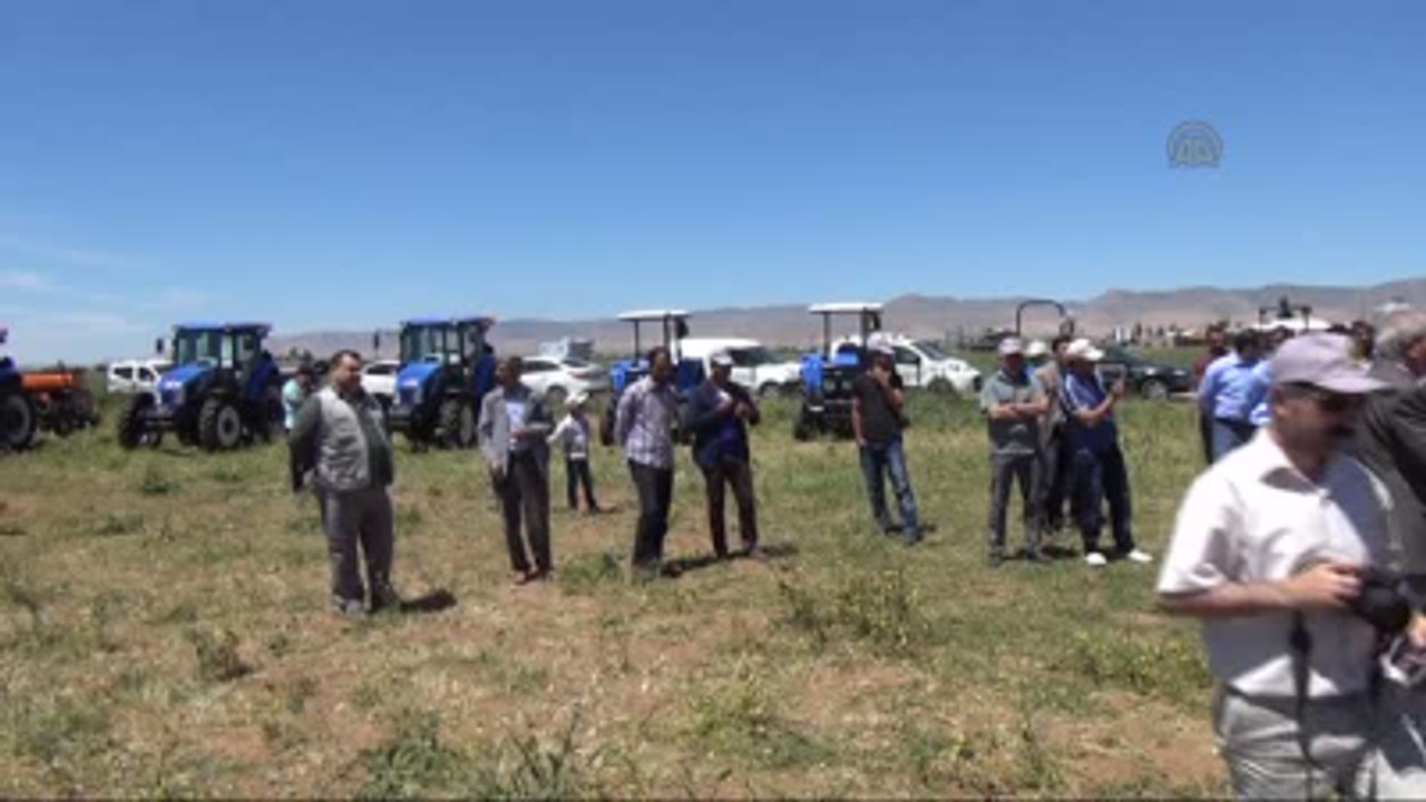 Geleneksel "New Holland Tarla Günleri" Kızıltepe'de Yapıldı
