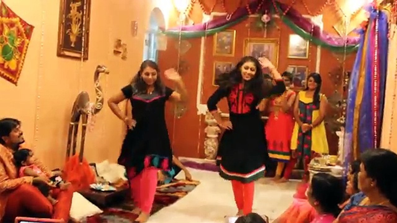 Mehndi Nights Dance 2015 - Thanusha & Anushrii