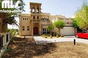 Stunning Well Maintained Villa in Entertainment Foyer in Jumeirah Islands - mlsae.com