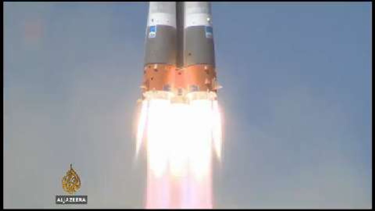 Russian spacecraft plummets towards Earth