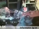Алчевск 1 января наемники с России избивают мирных посетителей кафе.. лнр днр луганск ато