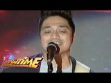 Nyoy, serenading madlang people with Thinking Out Loud