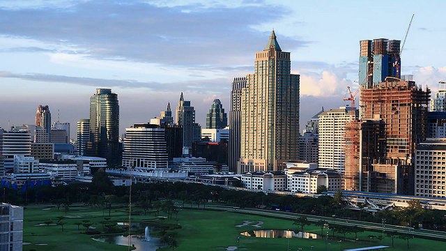 New Skyline Bangkok and New high-rise buildings [HD]
