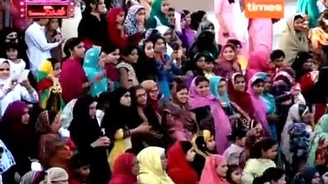 Pakistani Cocks hit Indian Cocks on Wahga Border Live