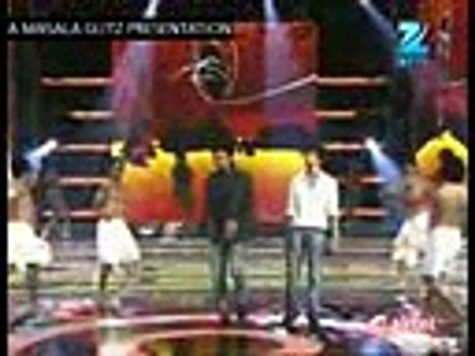 WHY THIS KOLAVERI DI - Dhanush And Anirudh LIVE PERFORMANCE ( First On Net ) - mpeg4