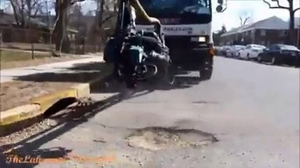 Regardez ce que fait cet engin, toutes les municipalités devraient en avoir...