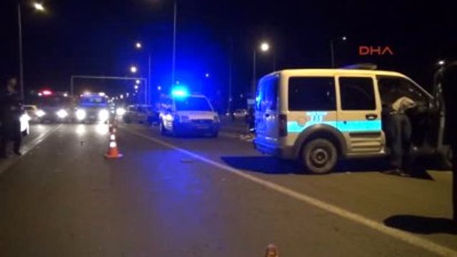 Bingöl' de Polis Aracı Otomobille Çarpıştı4' Ü Polis 8 Yaralı