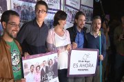 Pegada de carteles de Podemos para las autonómicas