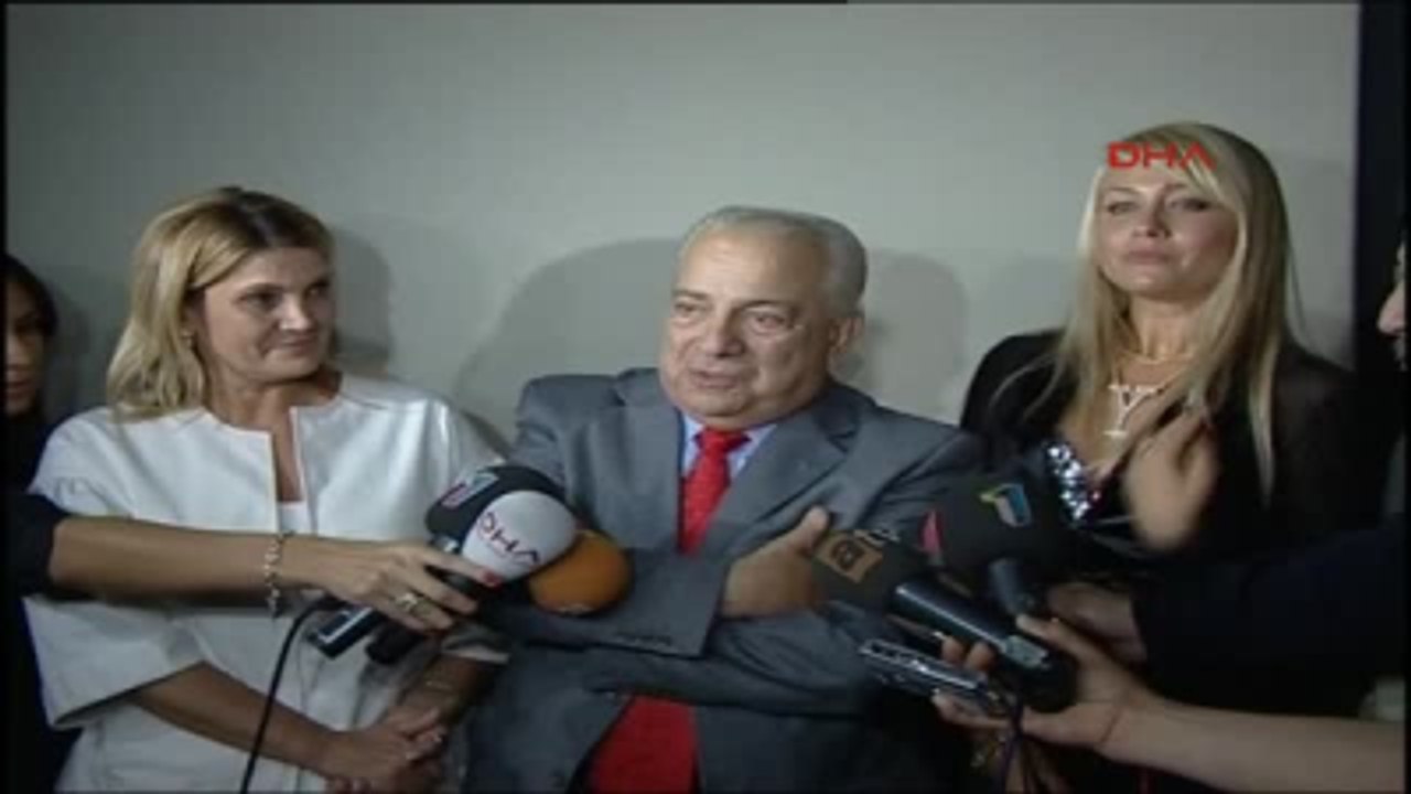 Zeki Alasya Vefat Etti