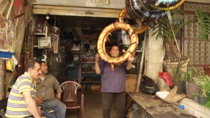 Lübnanlı Semira, Tamircilikte Erkeklere Meydan Okuyor