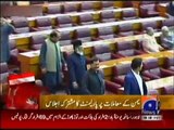 Slogans against PTI Imran Khan in Pakistani Parliament