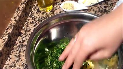 الدجاج المحمر على الطريقة المغربية بتوضيح مبسط للشيف نادية (Low)