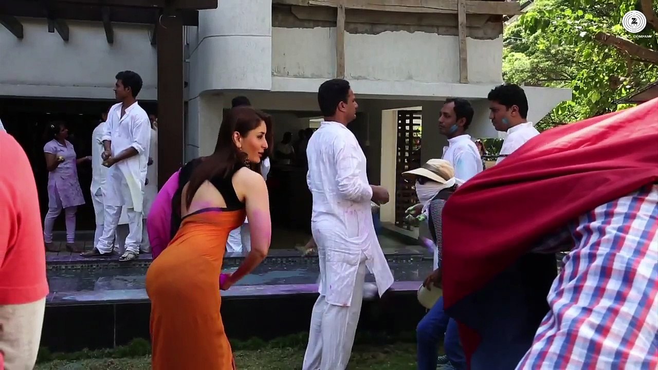 Making Of  Gabbar Is Back - Teri Meri Kahaani song