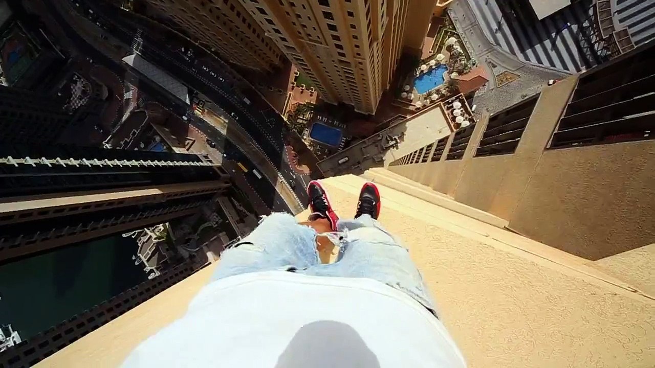 Le parkour le plus ouf du monde à 200m du sol ! Oleg Sherstyachenko à Dubaï