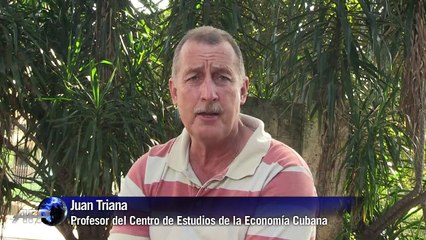 Turistas llegan a Cuba en ferry