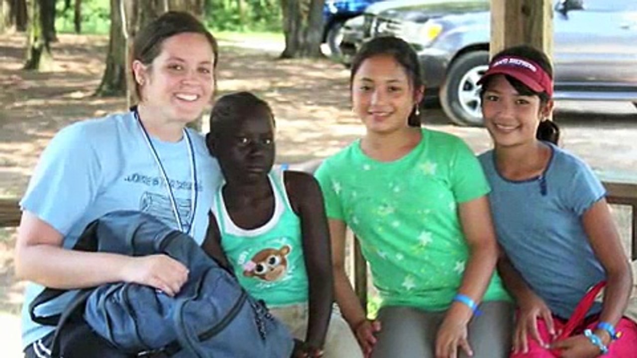 narrated refugee camp video 2008