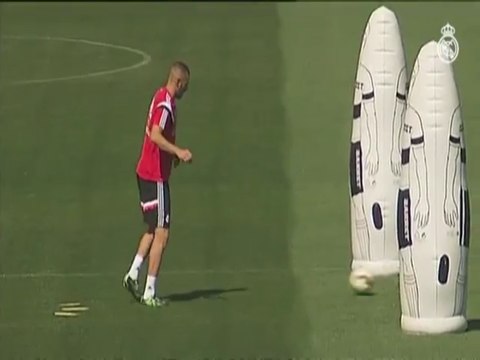 Recuperado de lesão, Benzema volta a treinar no Real Madrid