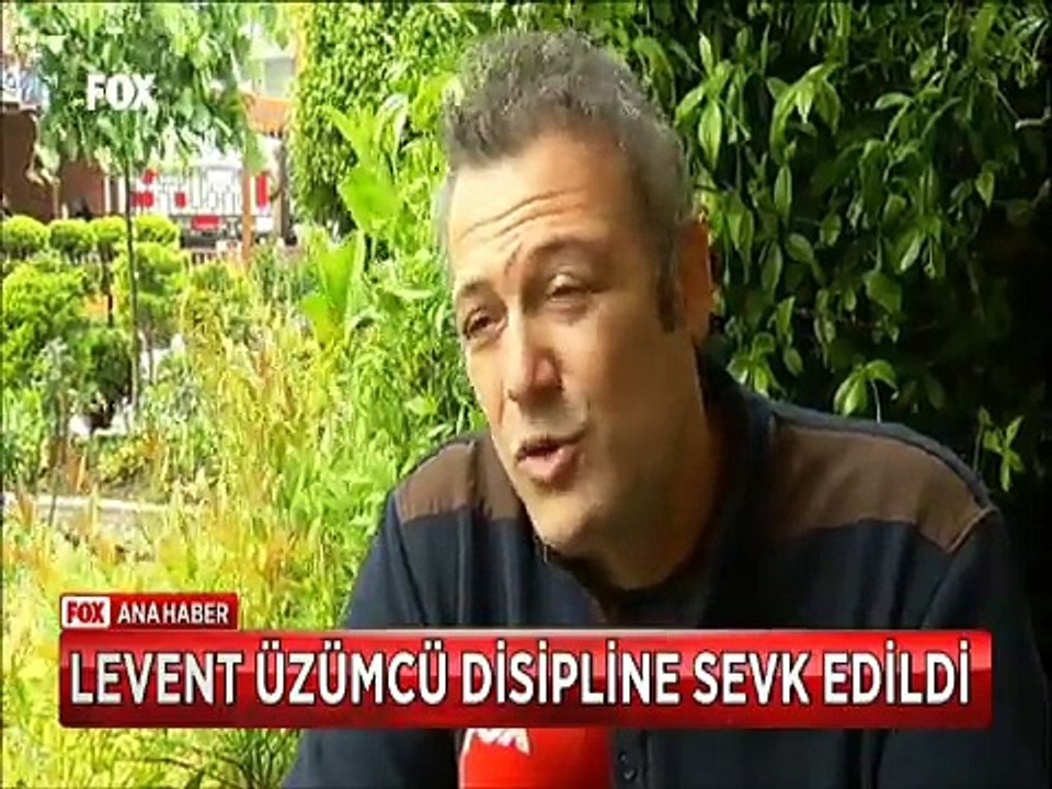 Levent Üzümcü en başarılı oyuncu ödülünü aldıktan sonra sahneden ihracı istendi