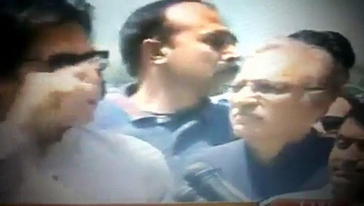 IK Guard Threatening Journalist
