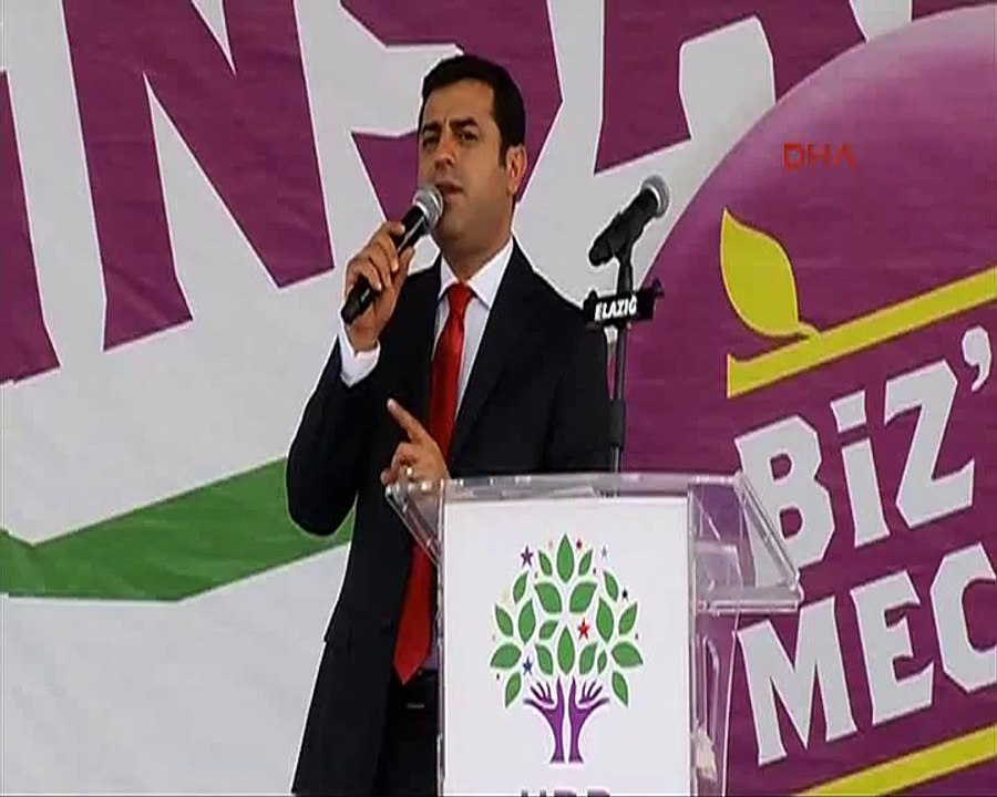 Demirtaş mitingde Diyanet'i yuhalattı