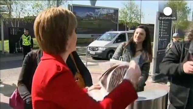 Schottlands Königin fährt Erdrutschsieg ein