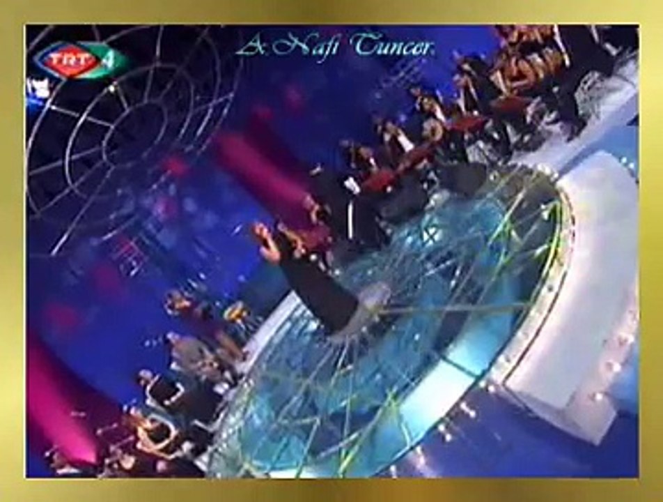 Esra İÇÖZ *Biraz Kül Biraz Duman O Benim İşte*