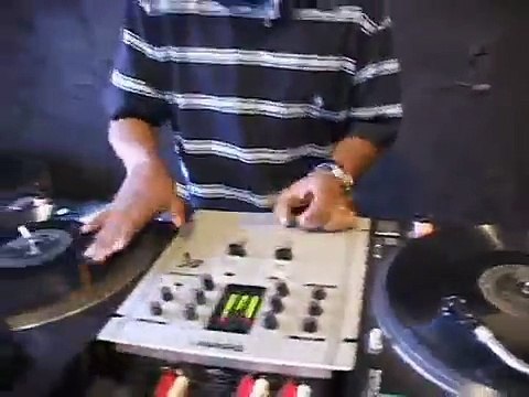 DJ 101 - R.I.P. Roc Raida DMC Scratch DJ Routine @ Lab in Shanghai 上海 2007
