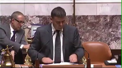 Nicolas Dupont-Aignan  remet l'assemblée à sa place "Vous trahissez le peuple français !"