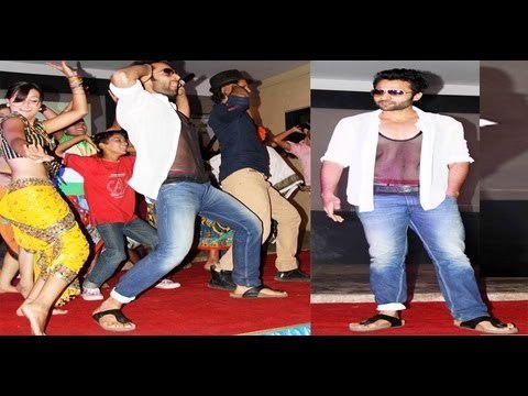 Jackky Bhagnani Launches Indian Gangnam Style at Dharavi Slums