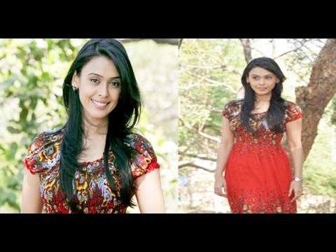 Hrishita Bhatt arrives At The Mahurat Of 'Black Currency'