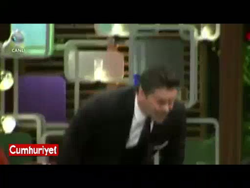 Beyaz Show'da efsane helyum gazı geri geldi