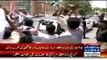 Zulfiqar Mirza's Excellent Talk against PPP in front of PPP Supporters outside C