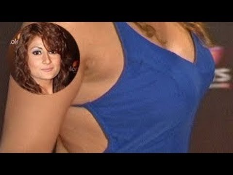 Urvashi Dholakai Cleavage Deep Exposed Spotted At Red Carpet Of Celebration Colors Bash!