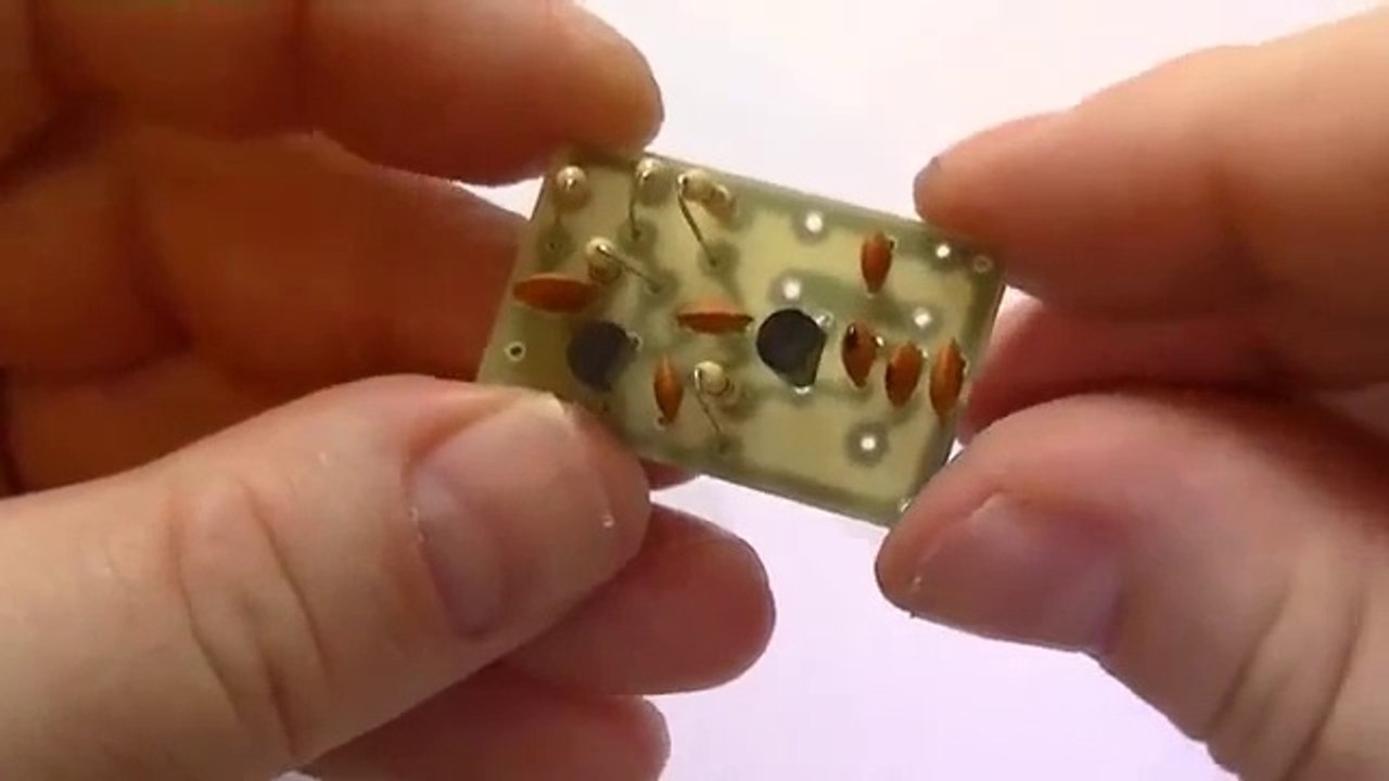 How to build a 2 transistor FM transmitter.Long and short range.