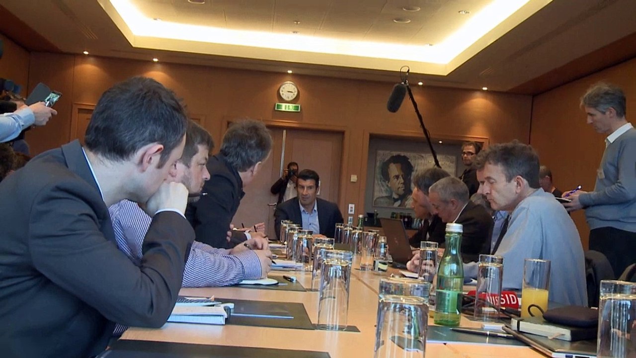 FIFA: Figo: 'Gerücht, das so nicht stimmt'