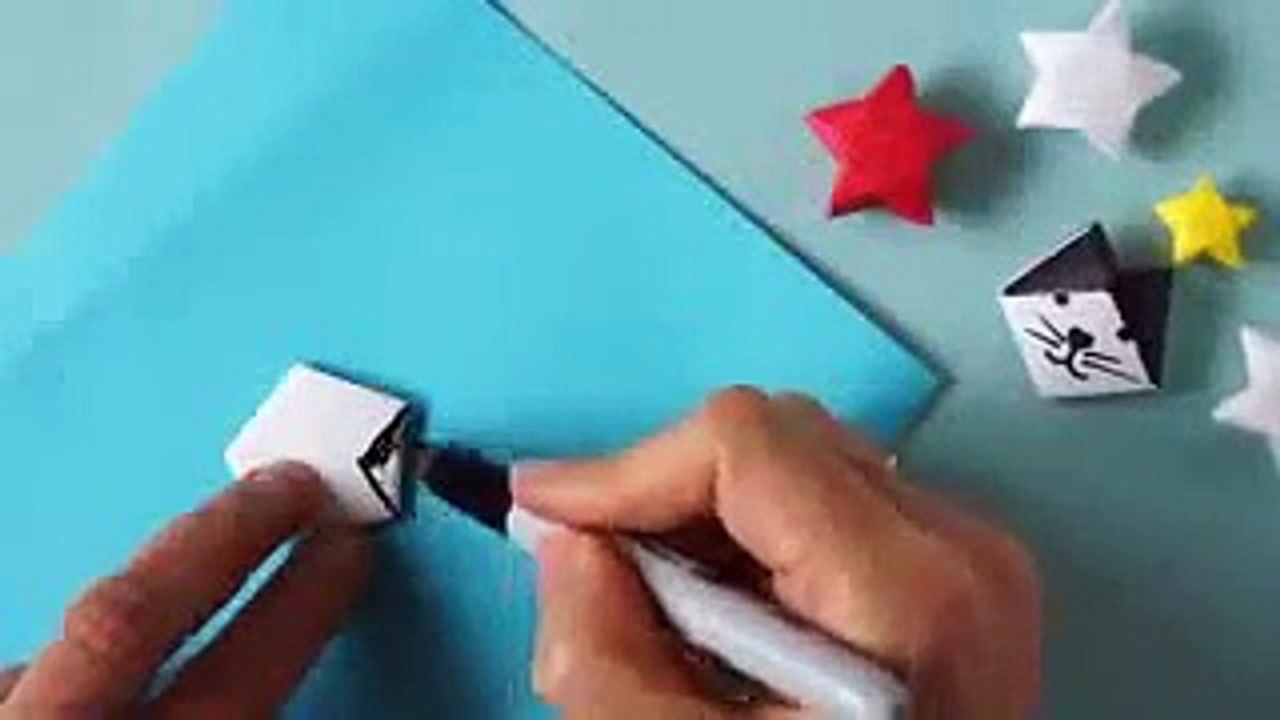 Tutorial  to Make a Lucky Star and a Lucky Cat Origami