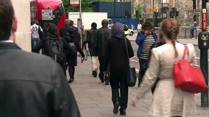 كاميرون وقوميو اسكتلندا اكبر الفائزين في انتخابات وقعها كالزلزال