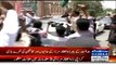 Zulfiqar Mirza's Excellent Talk against PPP in front of PPP Supporters outside Court