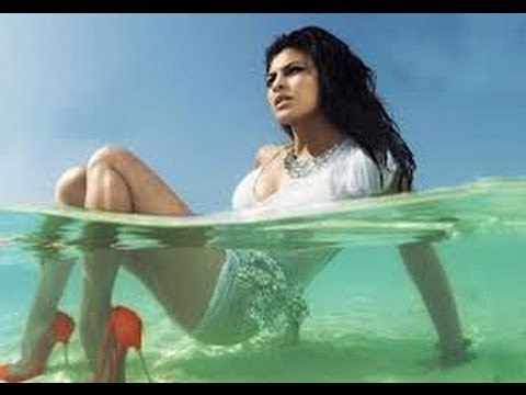 Jacqueline Fernandez Wishes Merry Christmas & Happy New Year- RACE 2 Promotions