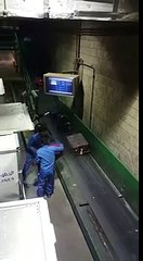 رمي حقائب مسافرين الخطوط السعوديه