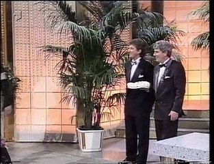 Torte ins Gesicht - Karin Tietze-Ludwig bei Flitterabend