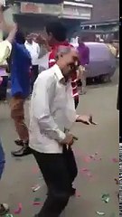 Abhi to main jawaan ho very nice dance.