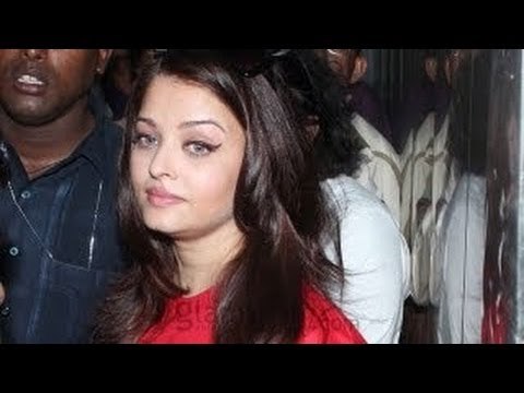 Aishwarya Rai Bachchan Spreads AIDS Awareness