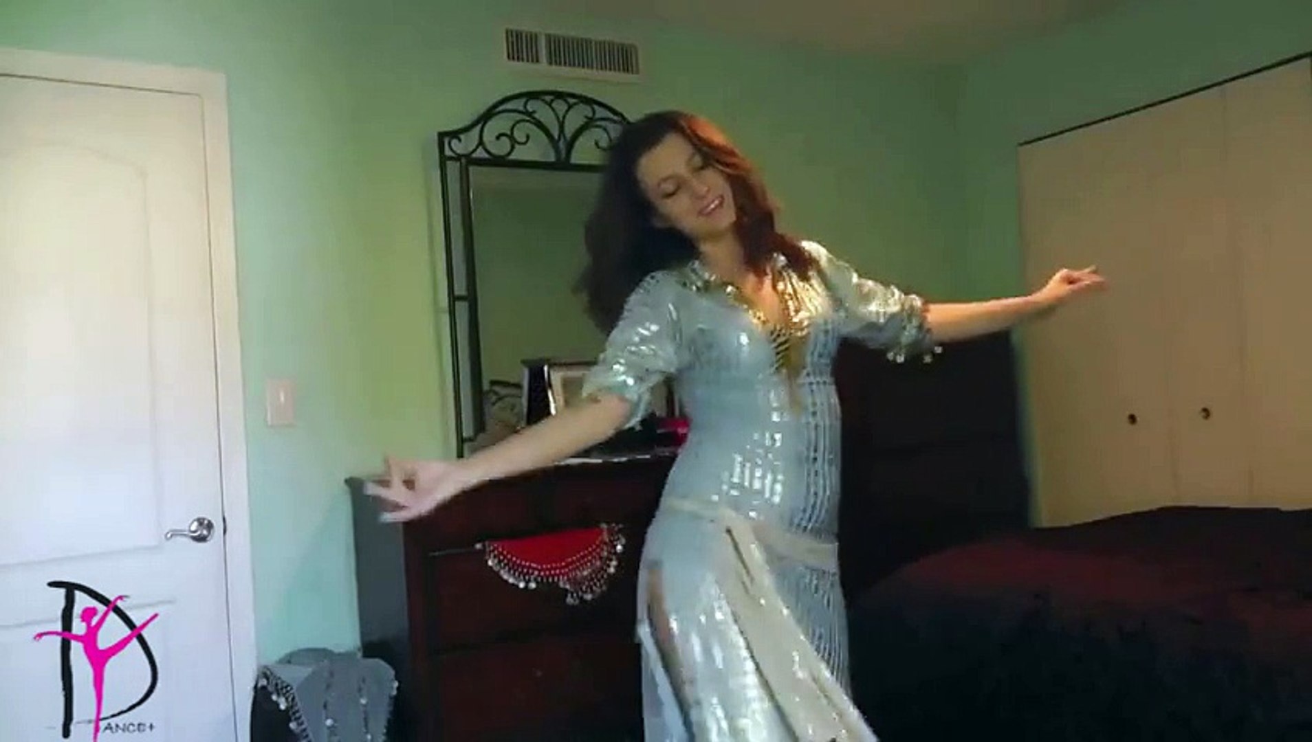 مش صافيناز .رقص شرقي مصري .Hot Belly Dance - Improvisation