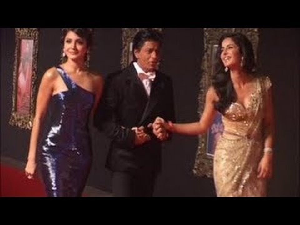 Bolly Stars Shahrukh Katrina & Anushka - Jab Tak Hai Jaan Premiere At Y.R Studios SPECIAL Theatre