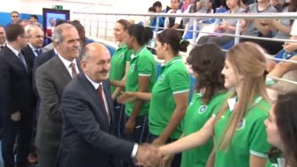 Sağlık Bakanı Müezzinoğlu'ndan, Şampiyon Voleybolculara Ziyaret