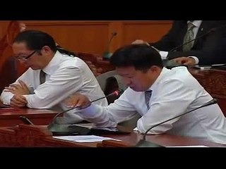 Алтанхуягаа хажуу бөөр рүү чинь хутга шаана шүү