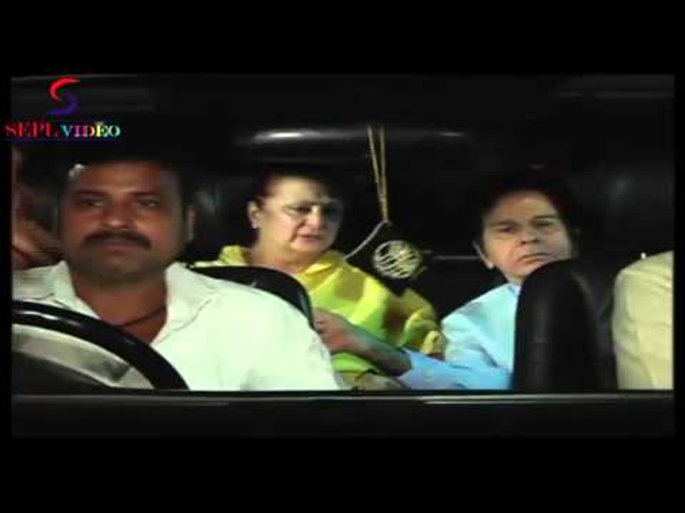 Dilip Kumar, Saira Banu Pays TRIBUTE To Yash Chopra's Death